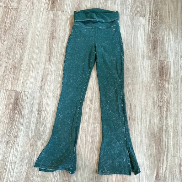 Pink by VS flare leggings - Picture 2 of 5